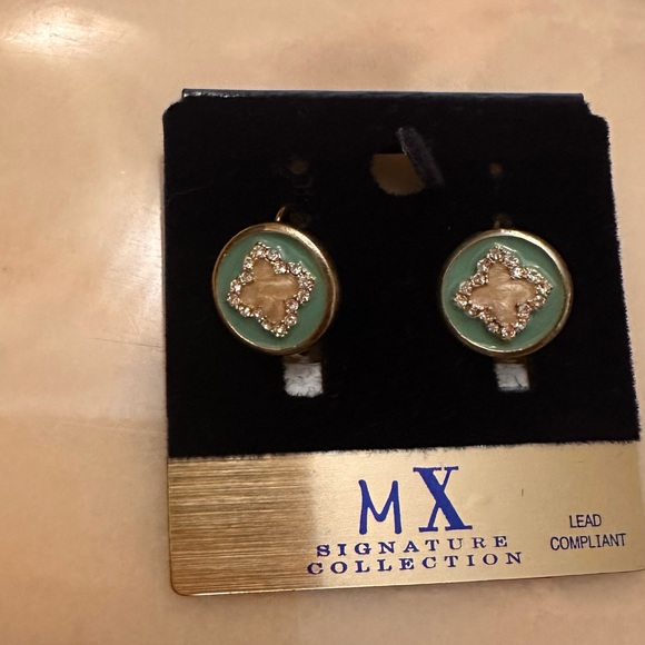 Earrings - Picture 3 of 6